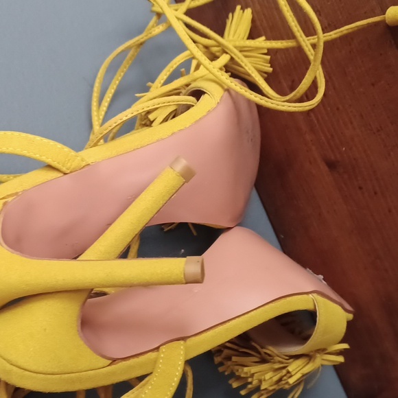 Heels - Picture 9 of 16